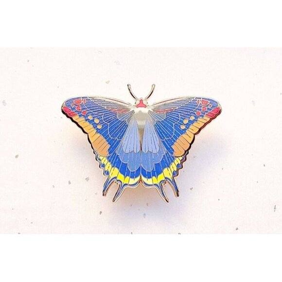 Two-Tailed Pasha Butterfly Enamel Pin - Gold Plated Nature‎ & Insect Jewelry - Picture 7 of 9